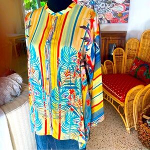 JOHNNY WAS Mardi Tunic Shirt! Long Sleeves, can roll up! Great condition. Medium